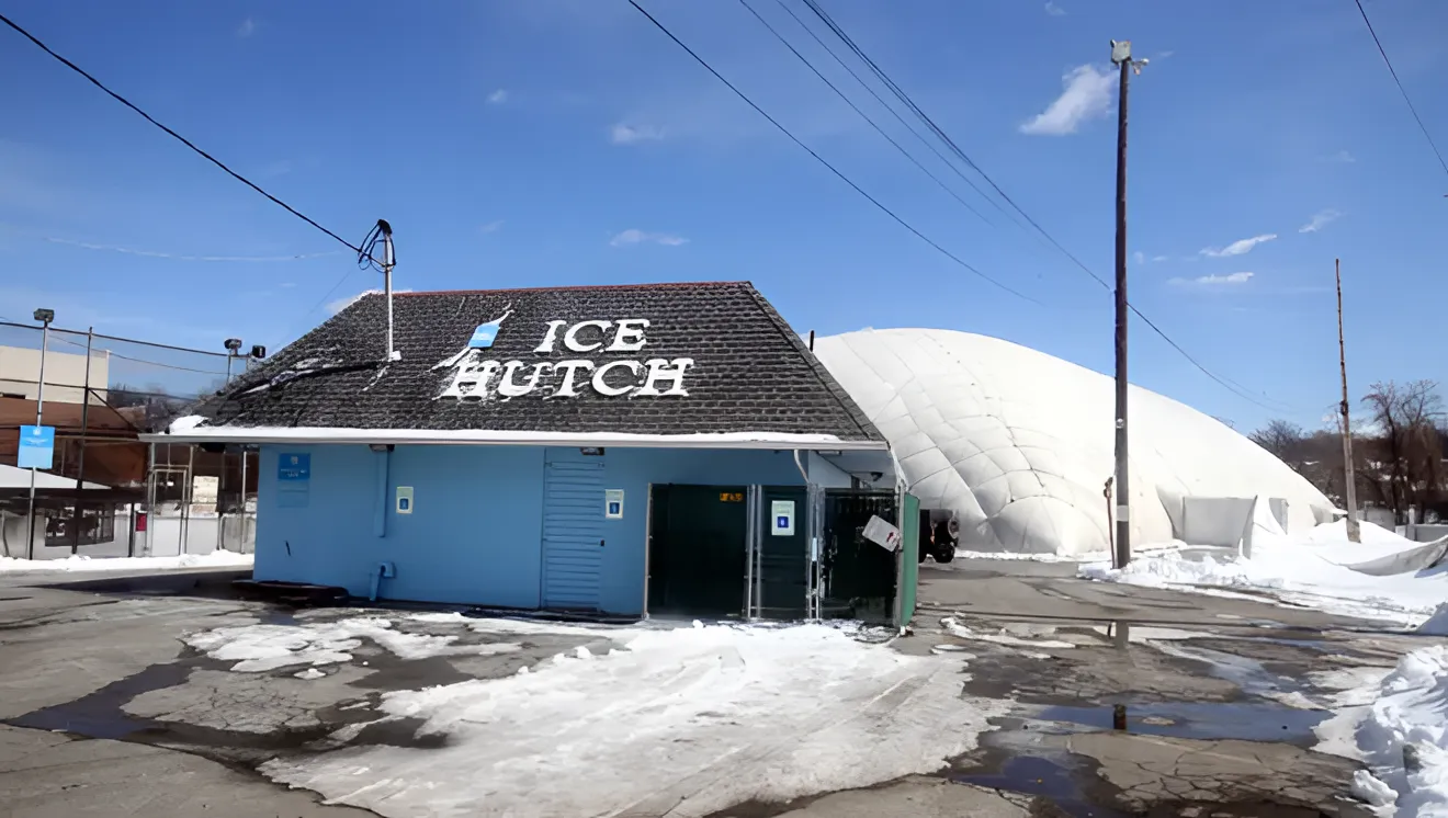 The ice hutch (1)