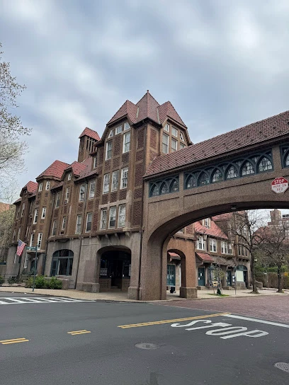 Affordable Sleep Solutions In Forest Hills, Ny 14 Station square -